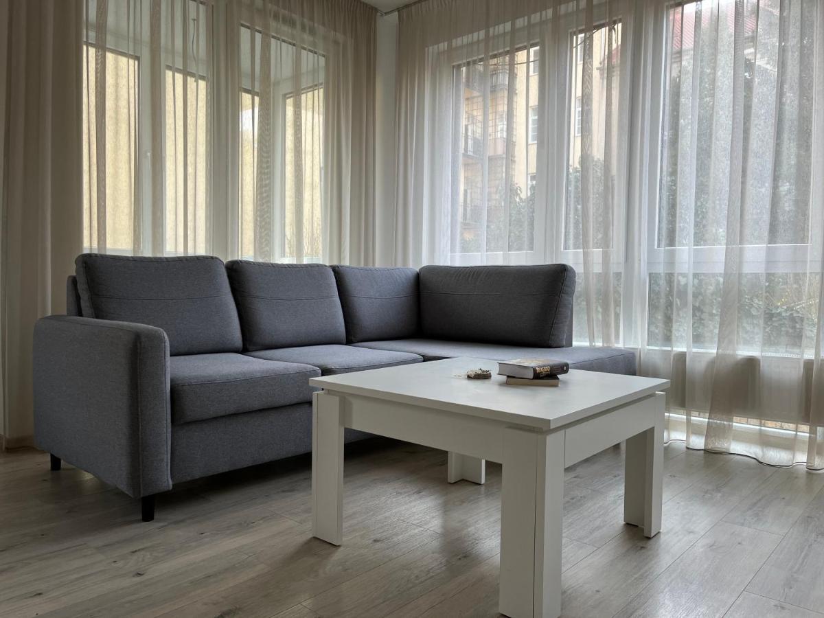 Elegant Escape Apartment II - City Centre Братислава Экстерьер фото